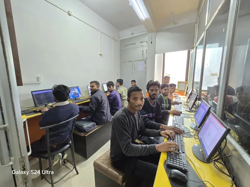 Free computer class in the lab